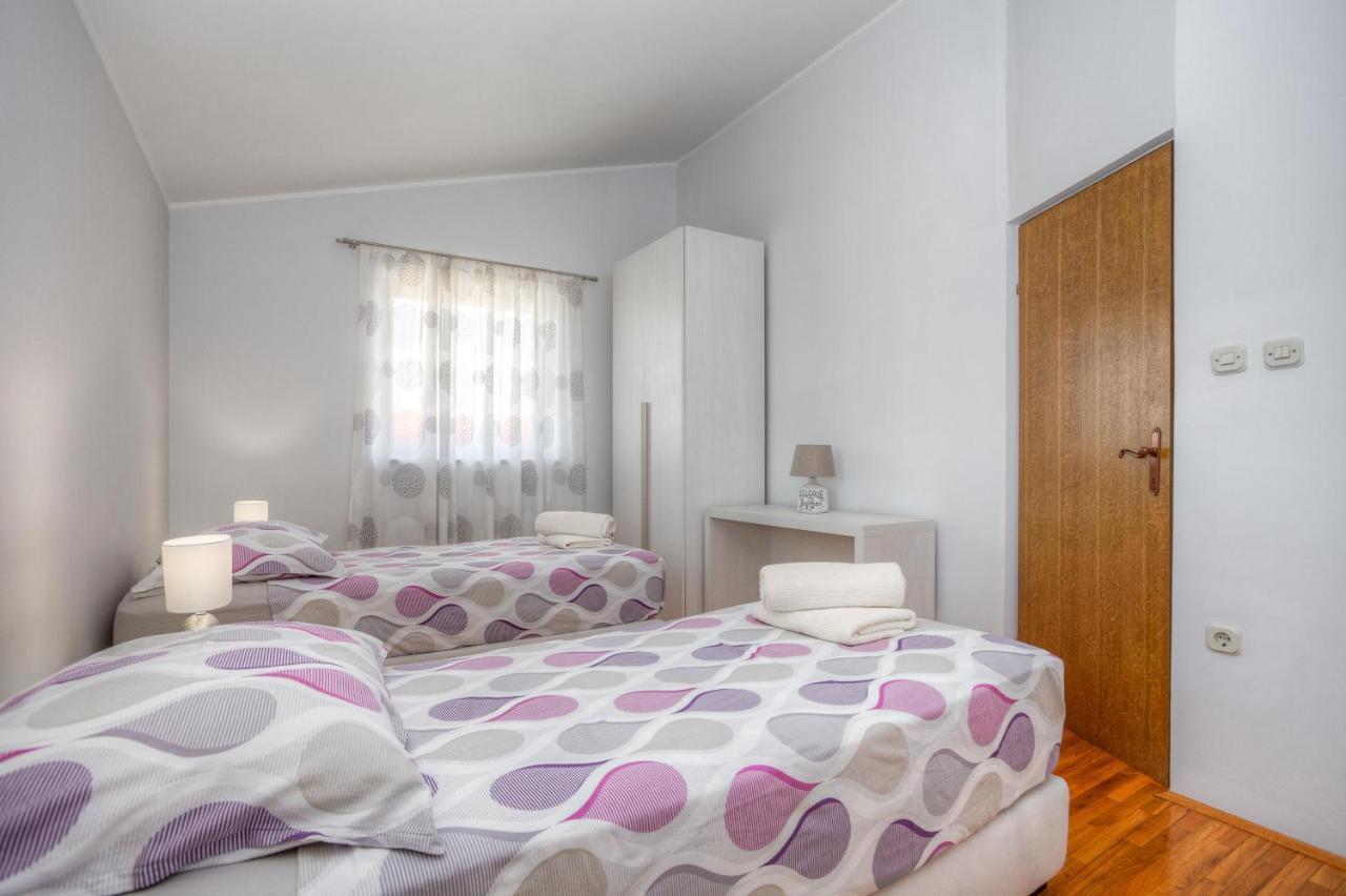 Diconi Apartment Пула Екстериор снимка