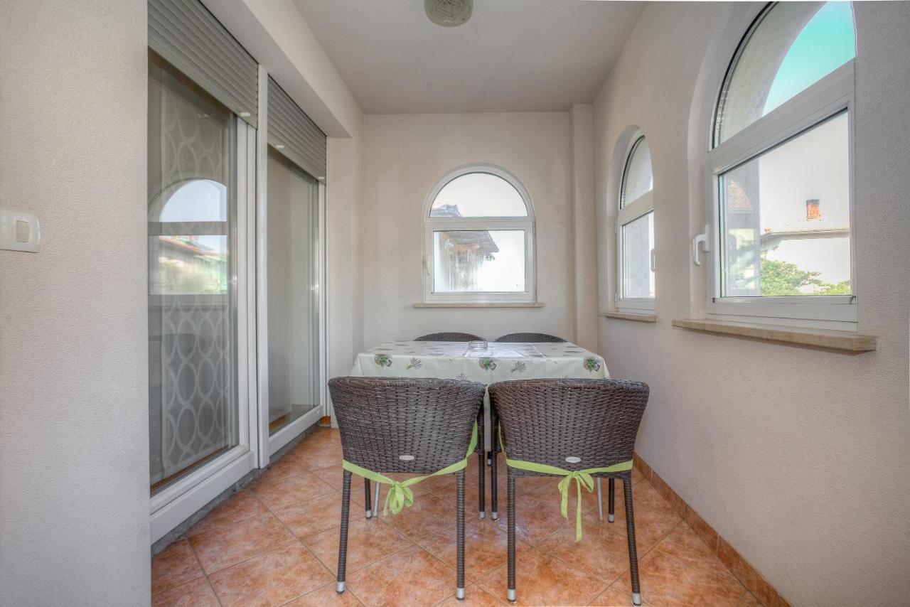 Diconi Apartment Пула Екстериор снимка